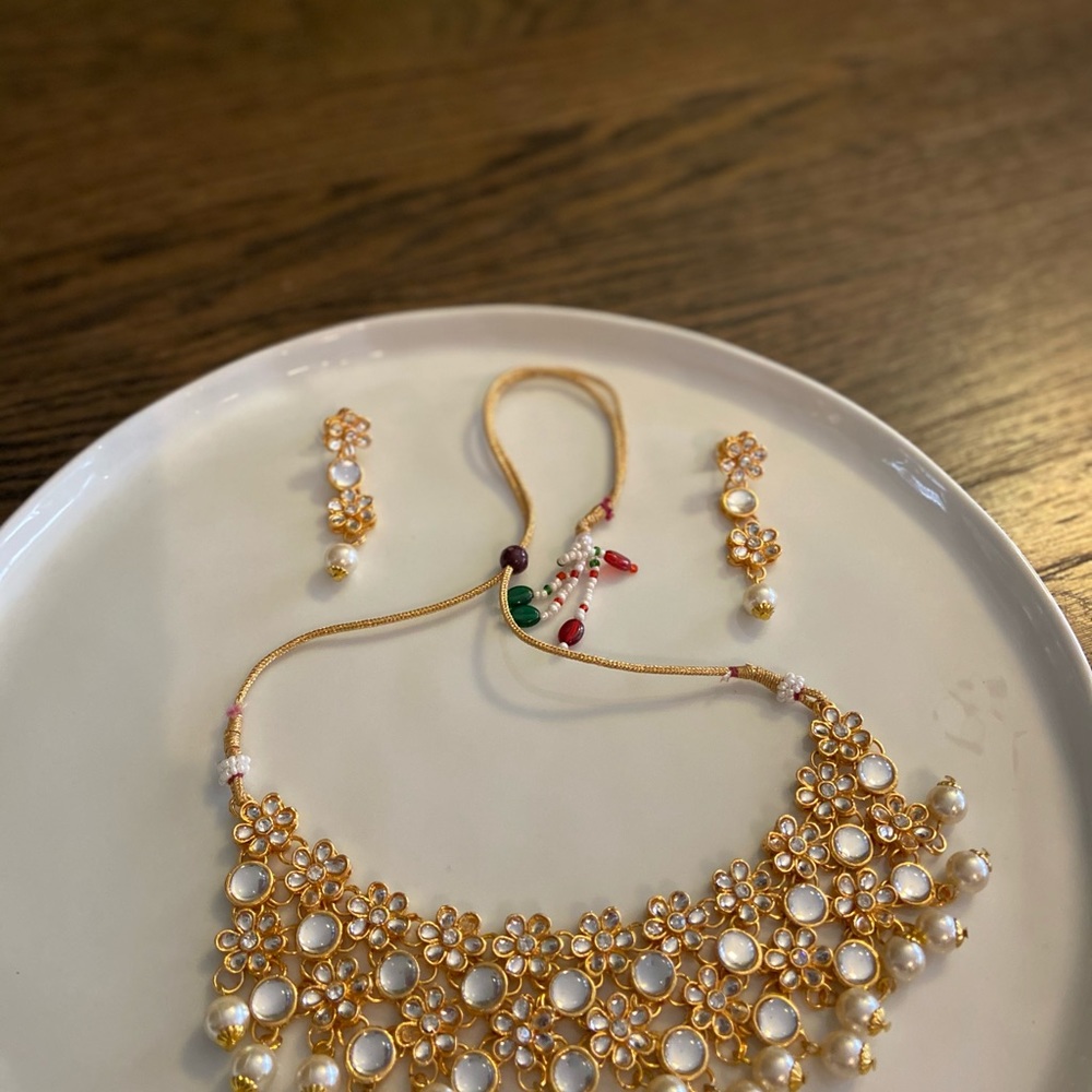 Astonishing Floral Kundan and Pearl Gold Plated Choker Necklace Set For Women